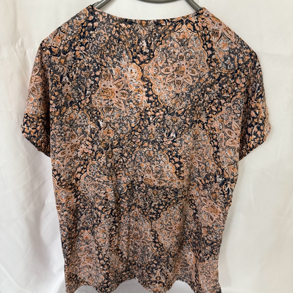 Maurices Blouse Floral with Pattern Button Up- Cap Sleeves, V-neck, Size Large - Picture 2 of 11